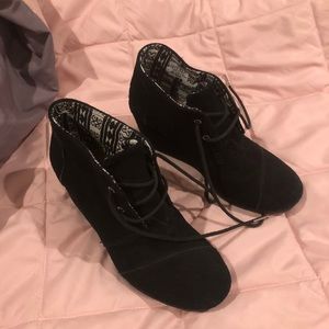 Suede Toms Black Booties